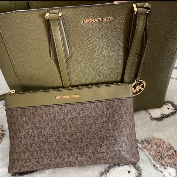 Green Medium 3 in 1 Michael Kors Tote - Picture 3 of 4
